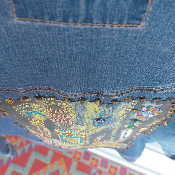 Size 8 Magnolia Denim Jean Jacket - Picture 5 of 9